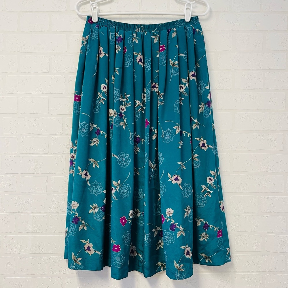 Leslie Fay Beautiful Floral Pleated Skirt & Scarf Size 10